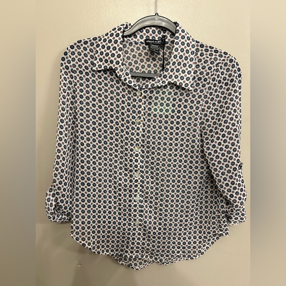NWT About a Girl geometric design button down sheer blouse size S. 3/4 sleeved
